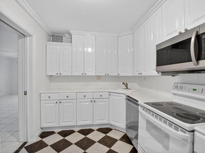 800 E Camino Real, Boca Raton, FL 33432