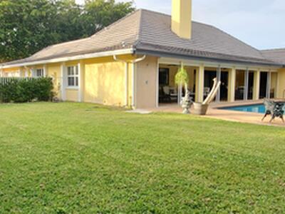 2099 Greenview Cove Drive, Wellington, FL 33414