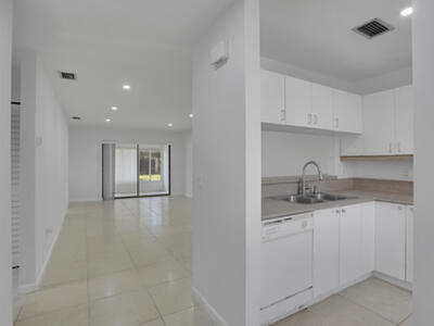 315 NW 36th Avenue, Deerfield Beach, FL 33442