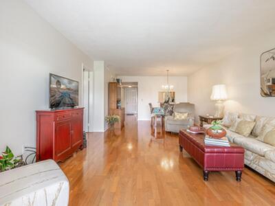 140 Lake Nancy 113 Lane, West Palm Beach, FL 33411