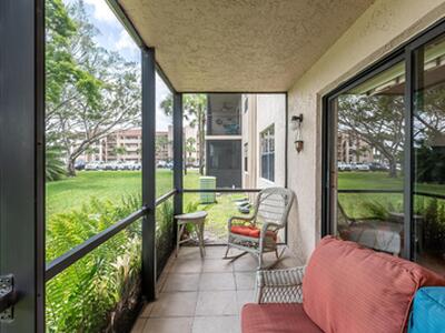 140 Lake Nancy 113 Lane, West Palm Beach, FL 33411