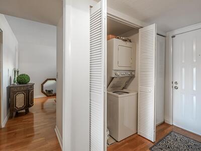 140 Lake Nancy 113 Lane, West Palm Beach, FL 33411