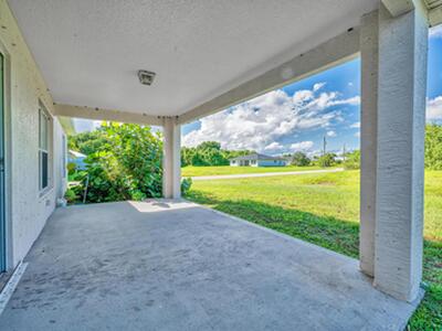 446 SW South Quick Circle, Port Saint Lucie, FL 34953