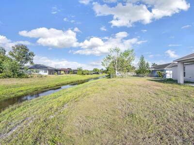 446 SW South Quick Circle, Port Saint Lucie, FL 34953