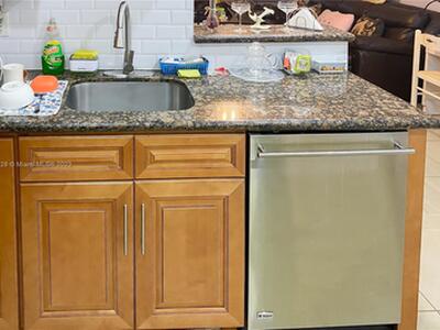 4304 NW 9th Avenue, Deerfield Beach, FL 33064