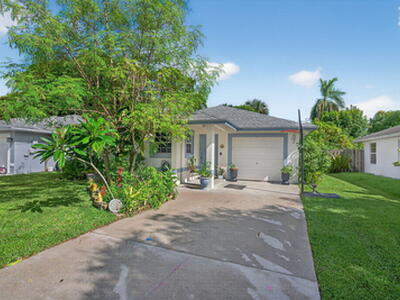 6877 3rd Street, Jupiter, FL 33458