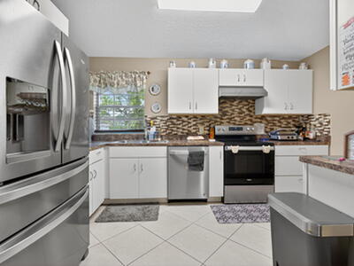 6877 3rd Street, Jupiter, FL 33458