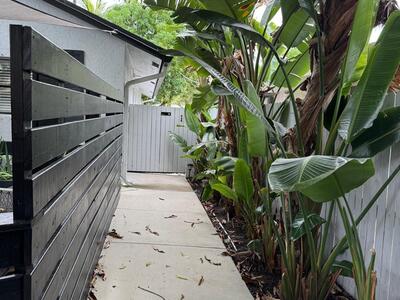 3532 N Dixie Hwy Highway, Boca Raton, FL 33431