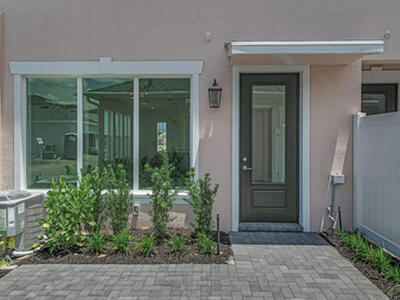 930 SW Prairie Avenue, Palm City, FL 34990