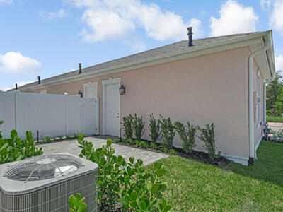 930 SW Prairie Avenue, Palm City, FL 34990