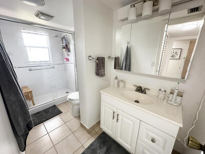 3661 Via Poinciana, Lake Worth, FL 33467