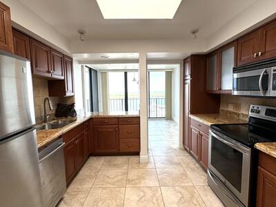 North Palm Beach, FL 33408