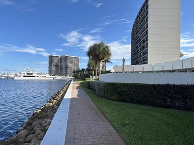 North Palm Beach, FL 33408