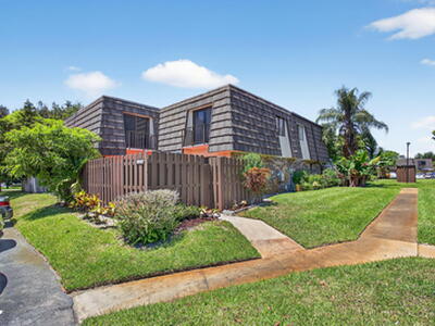 1590 Forest Lakes Circle, West Palm Beach, FL 33406