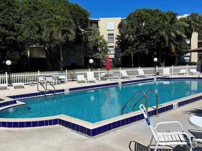 896 N Federal Highway, Lantana, FL 33462