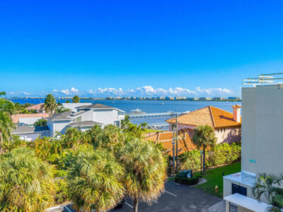 896 N Federal Highway, Lantana, FL 33462