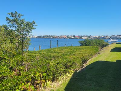 13 N Loafing Street, Hypoluxo, FL 33462