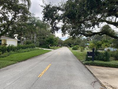 535 Flamevine Lane, Vero Beach, FL 32963