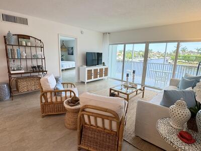 390 N Federal Highway