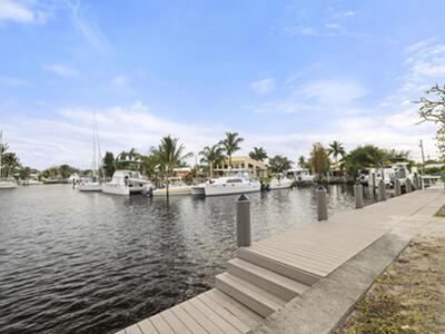 1750 SW Coxswain Place, Palm City, FL 34990