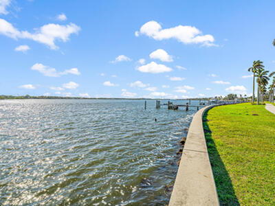 210 Russlyn Drive, West Palm Beach, FL 33405