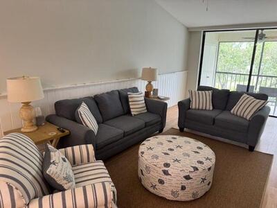 6928 Briarlake Circle, Palm Beach Gardens, FL 33418