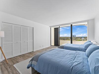 4000 N Ocean Drive, Singer Island, FL 33404