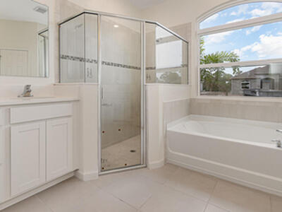 83 52nd Square, Vero Beach, FL 32968