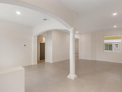 83 52nd Square, Vero Beach, FL 32968