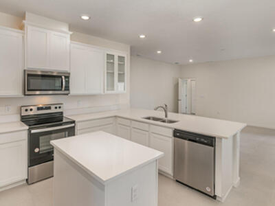 83 52nd Square, Vero Beach, FL 32968