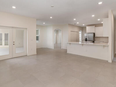 83 52nd Square, Vero Beach, FL 32968