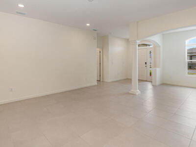 83 52nd Square, Vero Beach, FL 32968