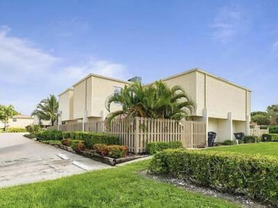 1520 Shaker Circle Circle, Wellington, FL 33414