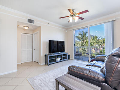 5308 Myrtlewood Circle E, Palm Beach Gardens, FL 33418