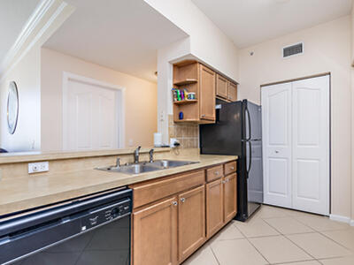 5308 Myrtlewood Circle E, Palm Beach Gardens, FL 33418