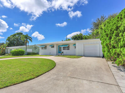 1952 Circle Drive, North Palm Beach, FL 33408