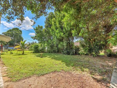 1952 Circle Drive, North Palm Beach, FL 33408