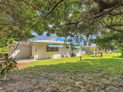 1952 Circle Drive, North Palm Beach, FL 33408