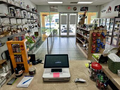 914 SW Gatlin Boulevard, Port Saint Lucie, FL 34953