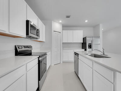 662 Carlyle Way, Fort Pierce, FL 34947