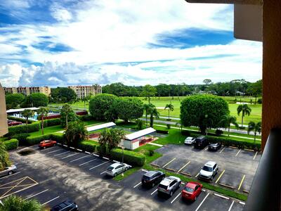 3755 Via Poinciana, Lake Worth, FL 33467