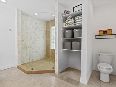 8110 W Lake Drive, Lake Clarke Shores, FL 33406