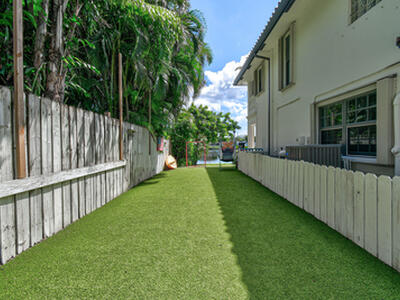 8110 W Lake Drive, Lake Clarke Shores, FL 33406