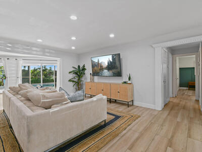 8110 W Lake Drive, Lake Clarke Shores, FL 33406