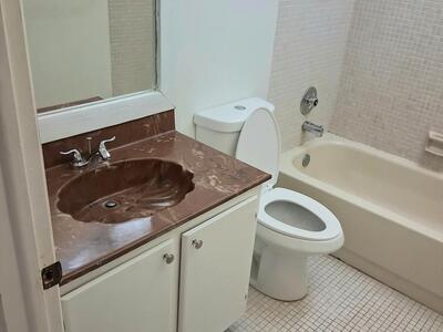 3301 NW 47th Terrace, Lauderdale Lakes, FL 33319