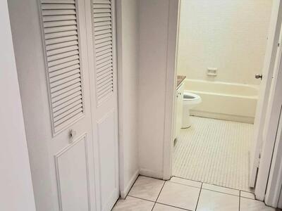 3301 NW 47th Terrace, Lauderdale Lakes, FL 33319