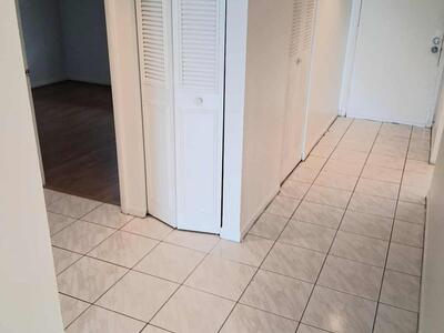 3301 NW 47th Terrace, Lauderdale Lakes, FL 33319