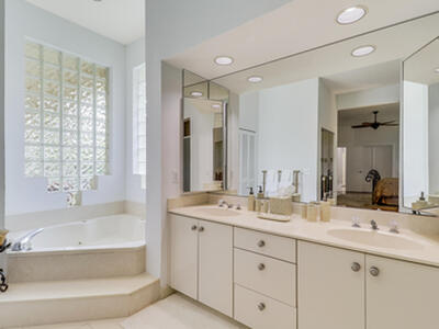 18951 Painted Leaf Court, Jupiter, FL 33458