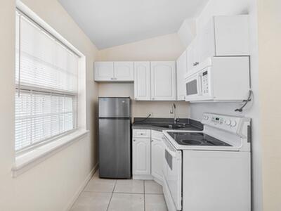 205 Coral Road, Boynton Beach, FL 33435