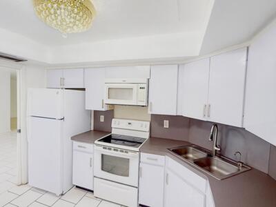 1739 Embassy Drive, West Palm Beach, FL 33401